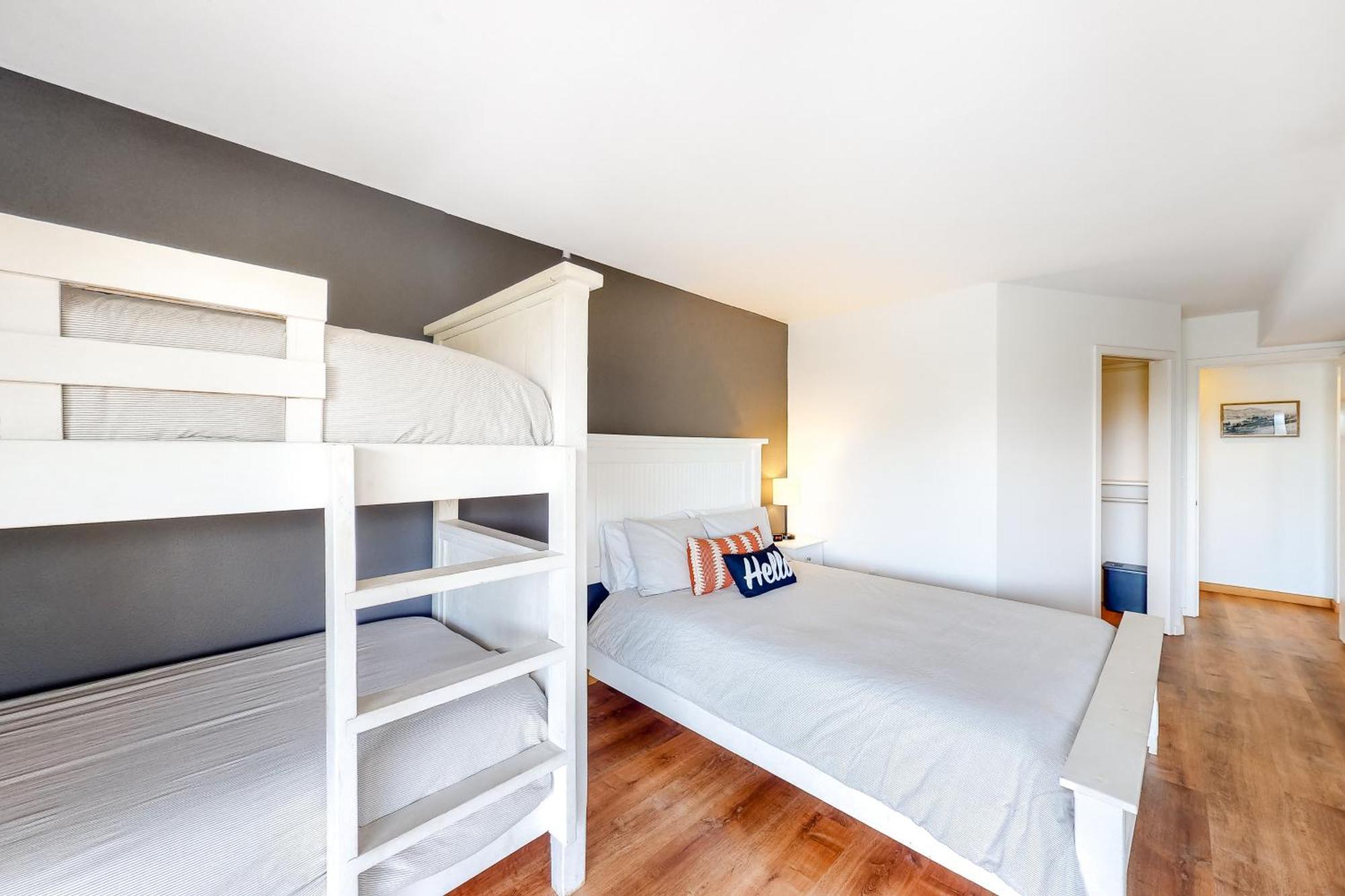Wapato Point Villa Manson Room photo