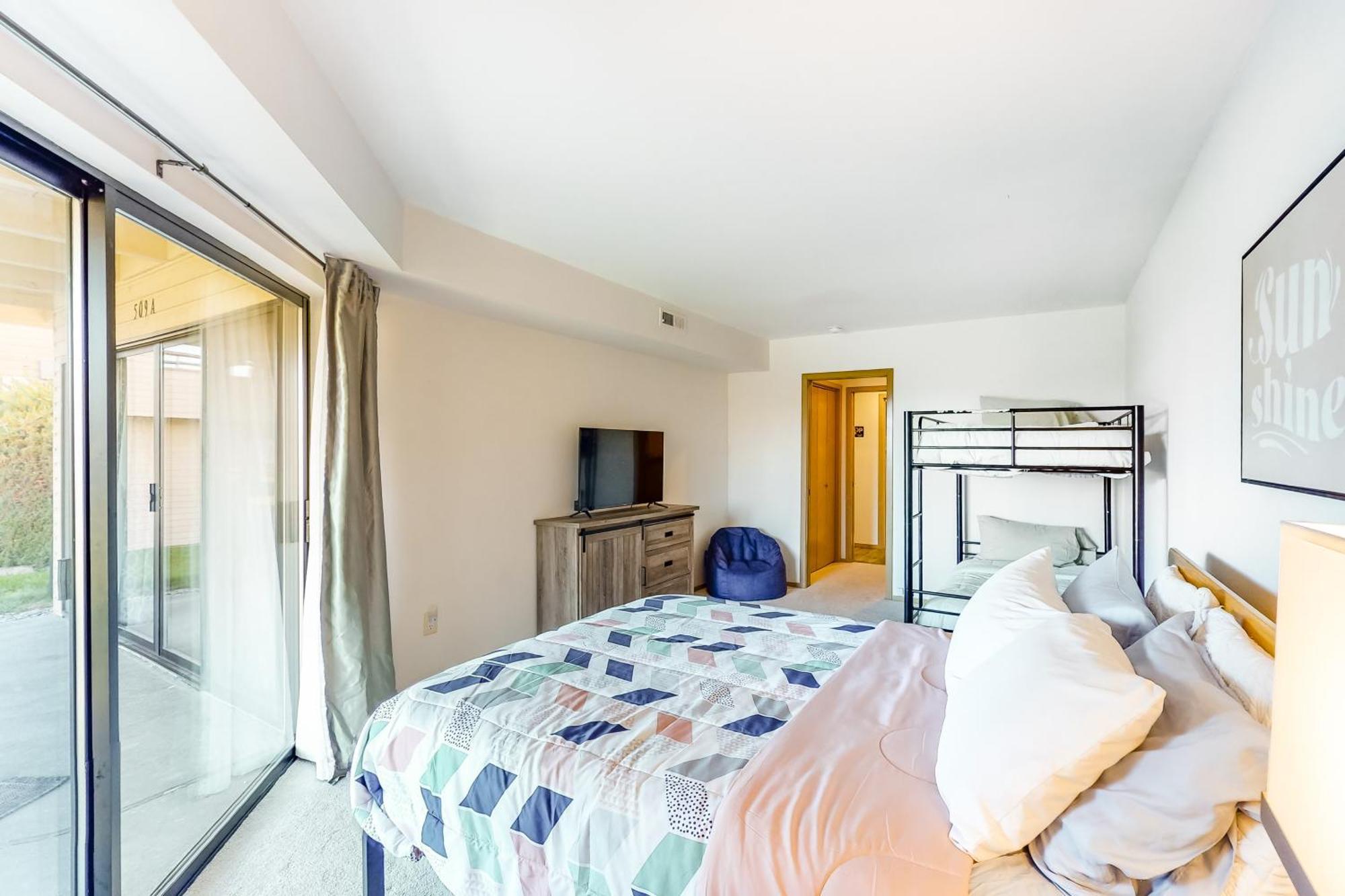 Wapato Point Villa Manson Room photo